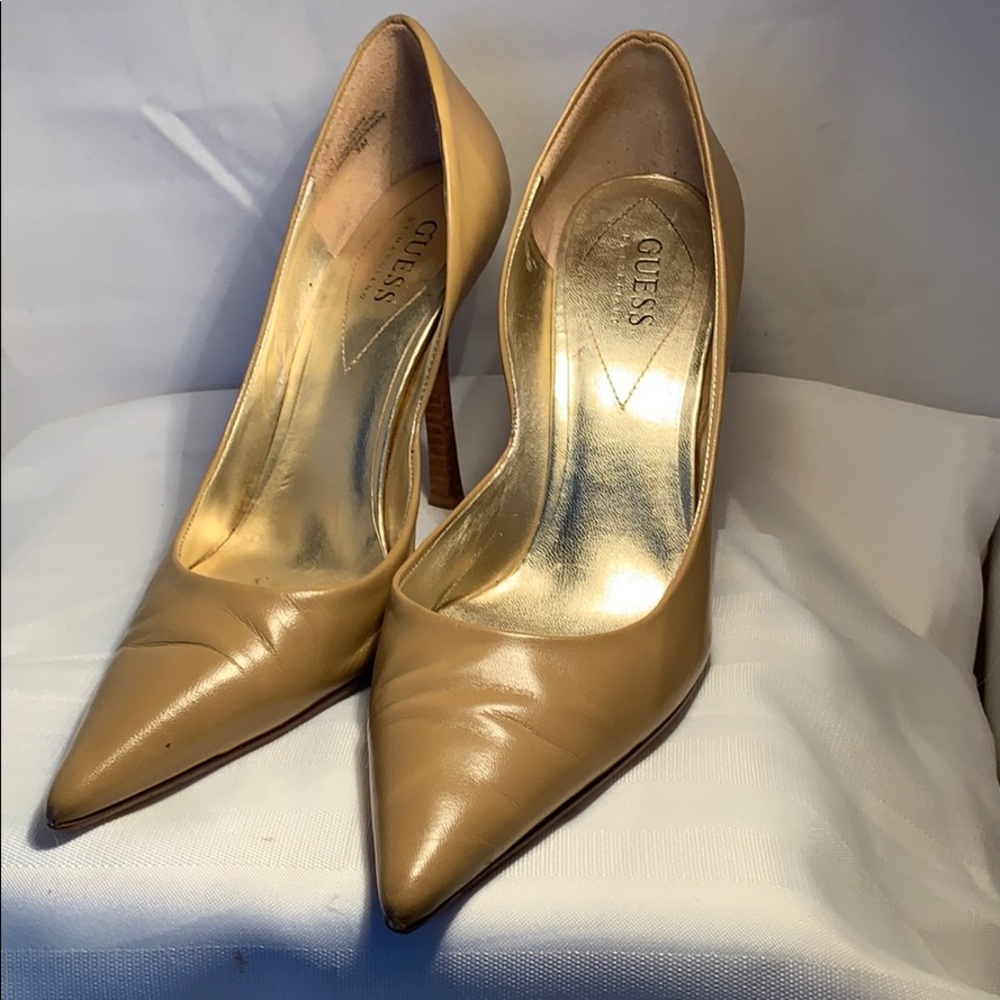 Guess Tan Leather Pumps